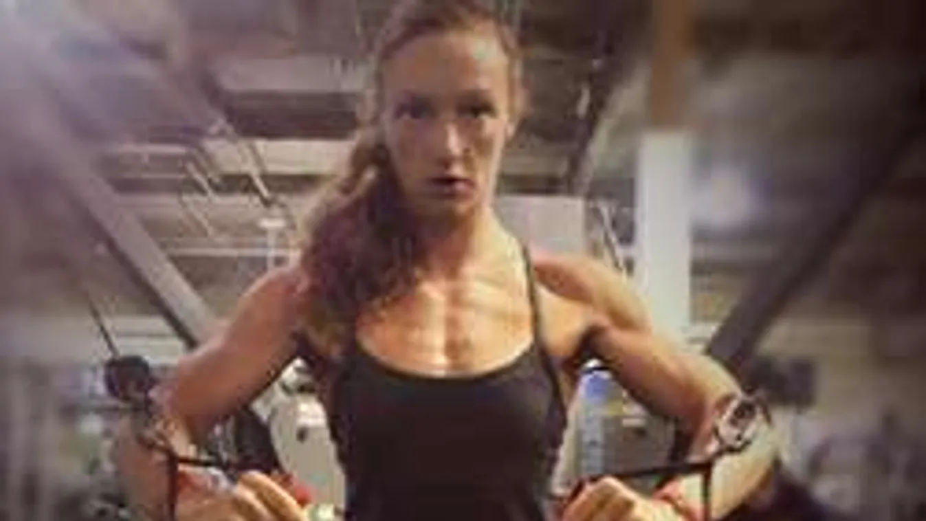 Hosszú Katinka elutazott, a pólóján üzent - Fotó