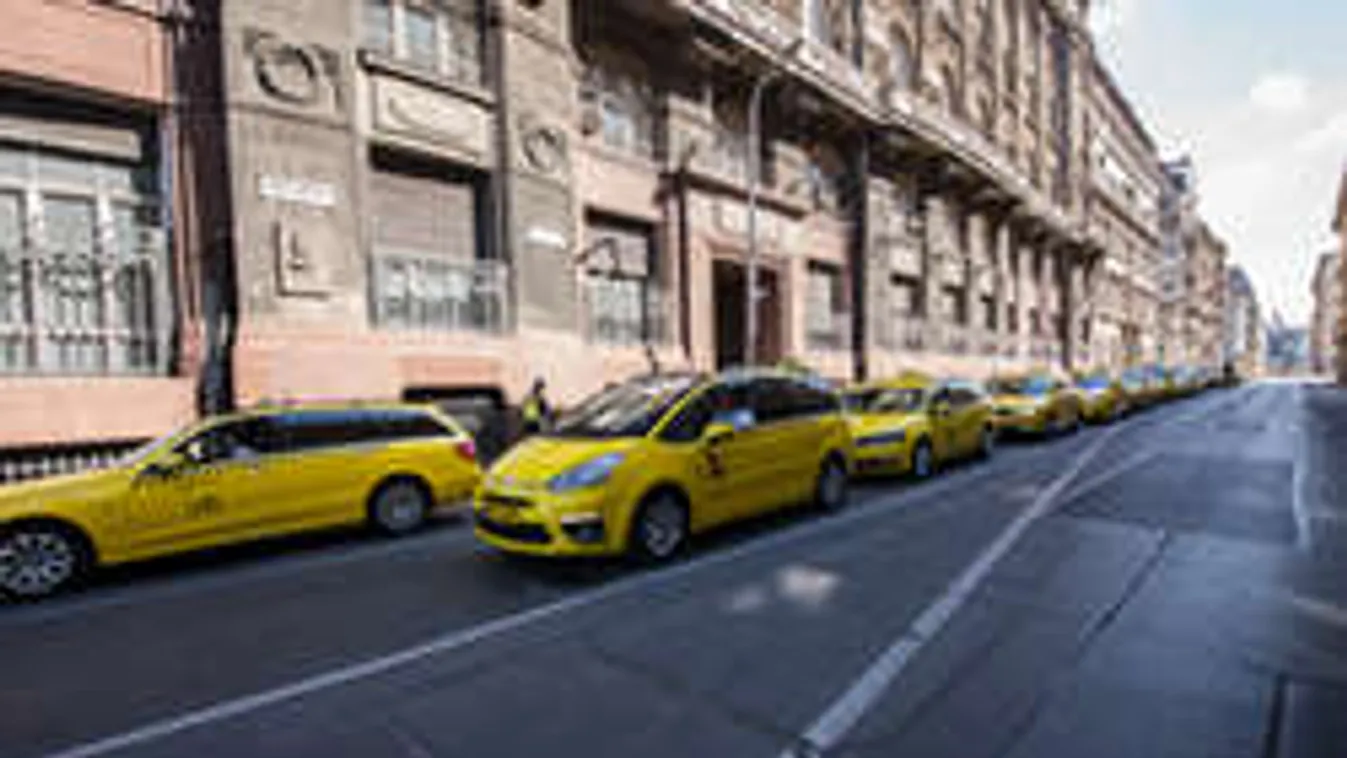 Ne próbálj kocsival közlekedni kedden a fővárosban! Pláne ne taxival