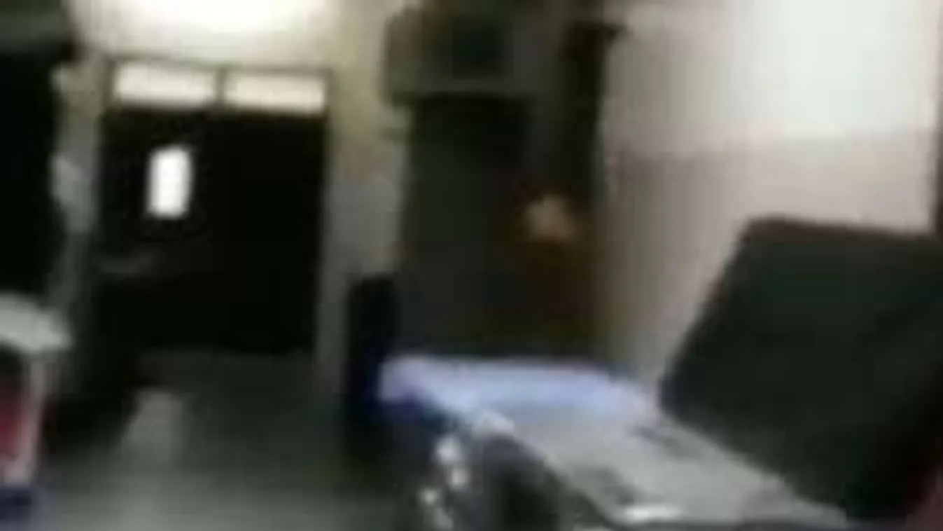 Öngyilkos doktor szelleme suhant át egy kórház folyosóján! - Videó