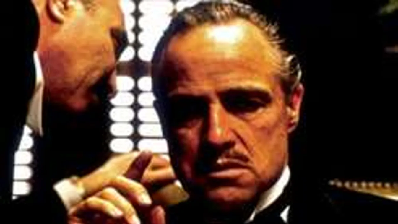 Maffiavezér a kispadon: mire jut Don Corleone a sztárfocistákkal?