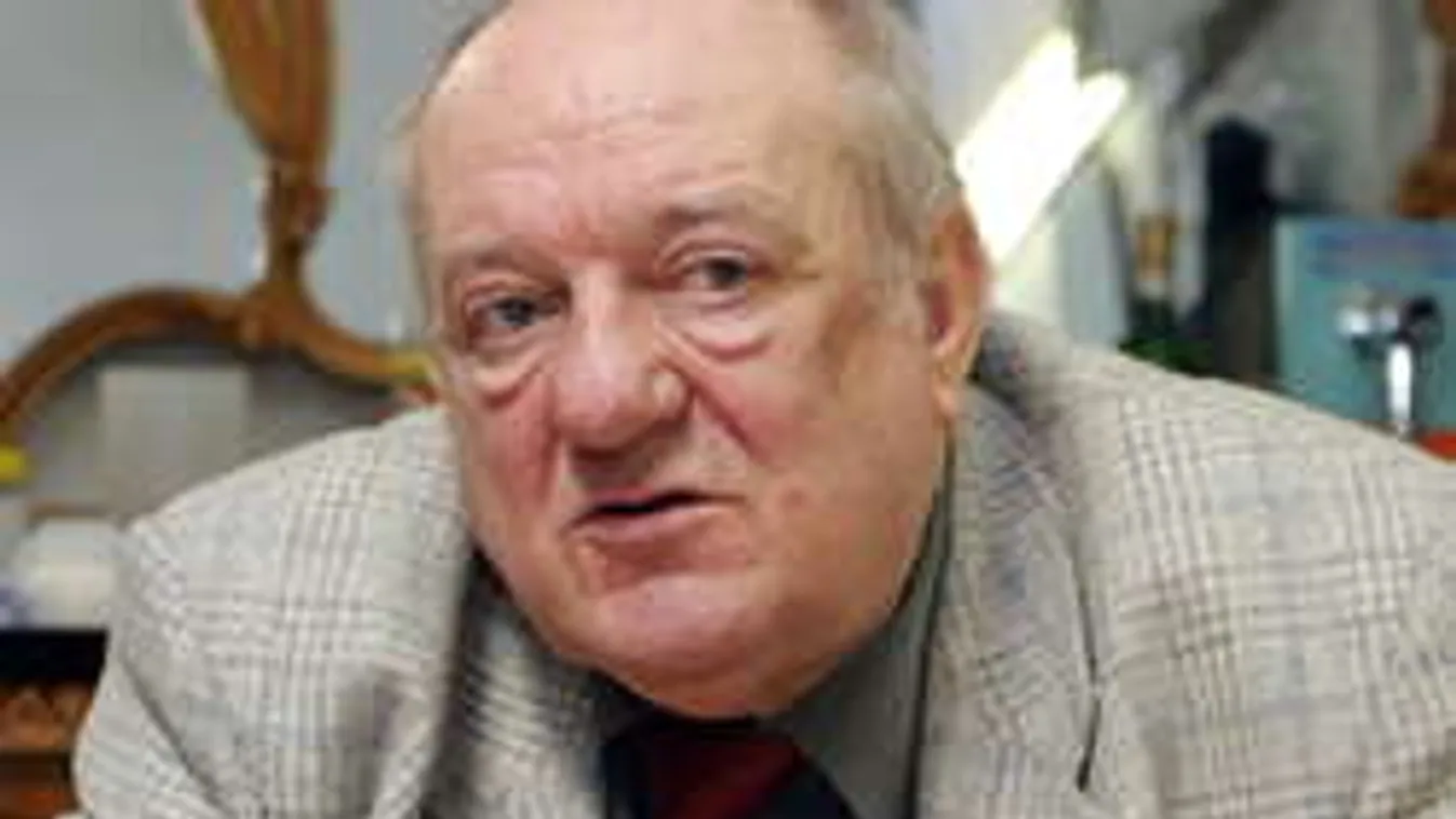 Dráma: Nem hajlandó többé egy fedél alatt élni fiával Klapka György!