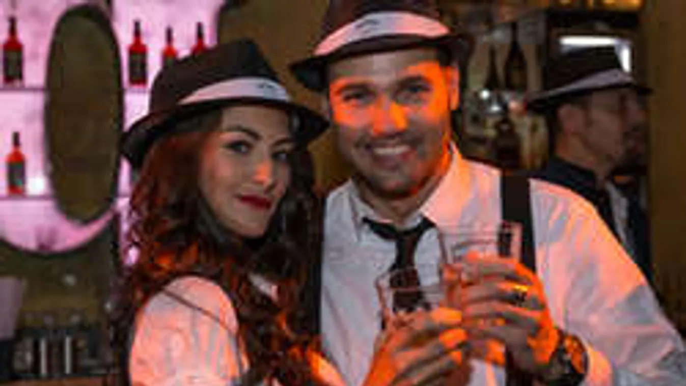 Elveszi dögös barátnőjét a TV2 sztárja