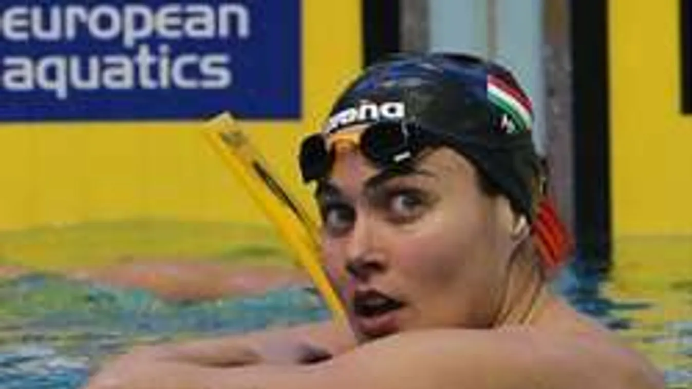 Mindig ugyanazt nyögi a legszexibb magyar úszócsaj