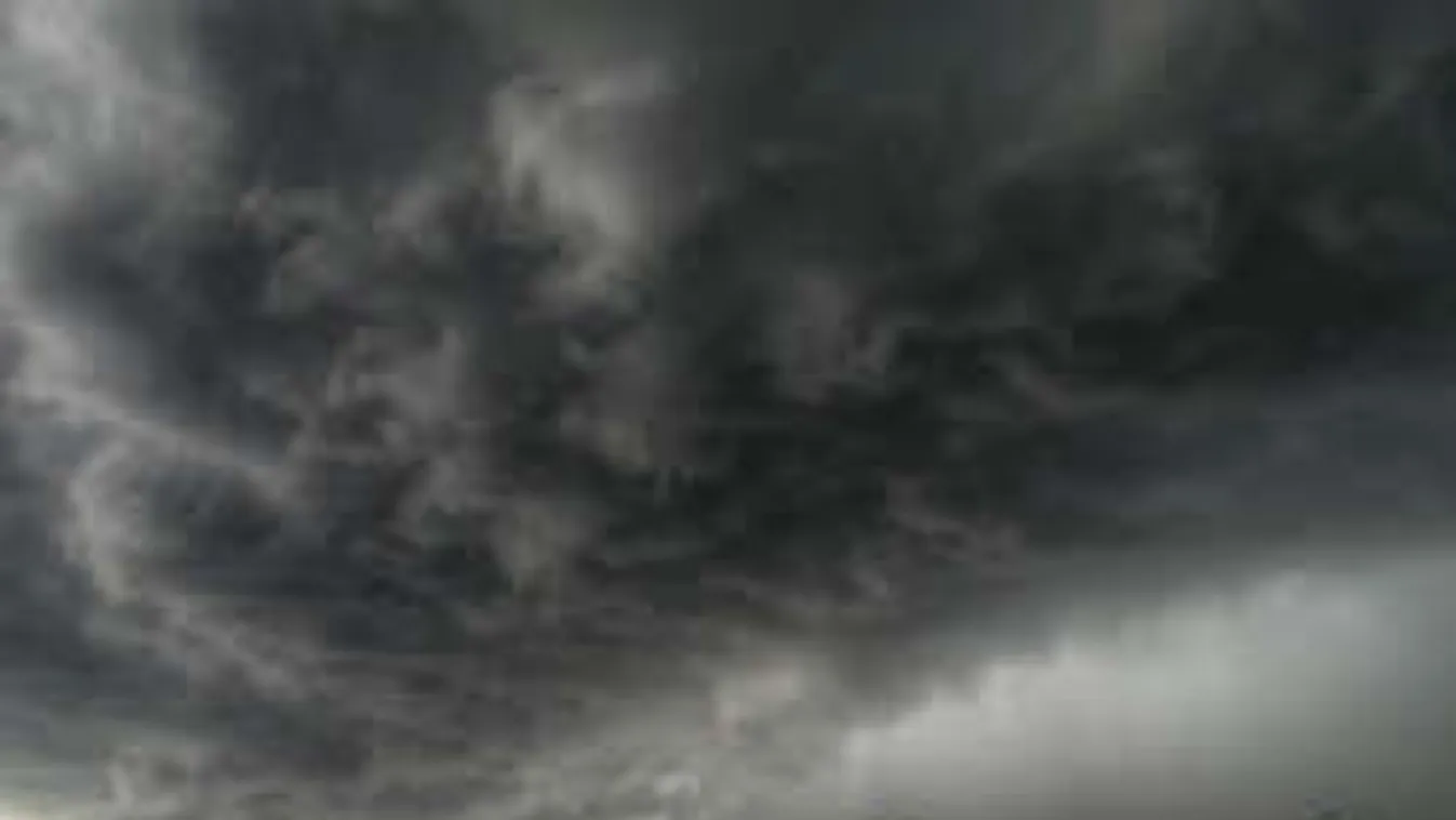 Brutális időjárás csap le ránk a pünkösdi hétvégén!