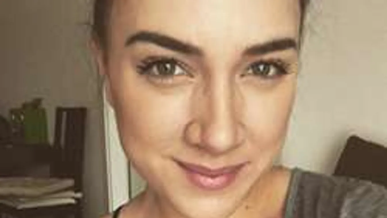 Tóth Gabi melleit kidobva kezdte a hetet - Fotó