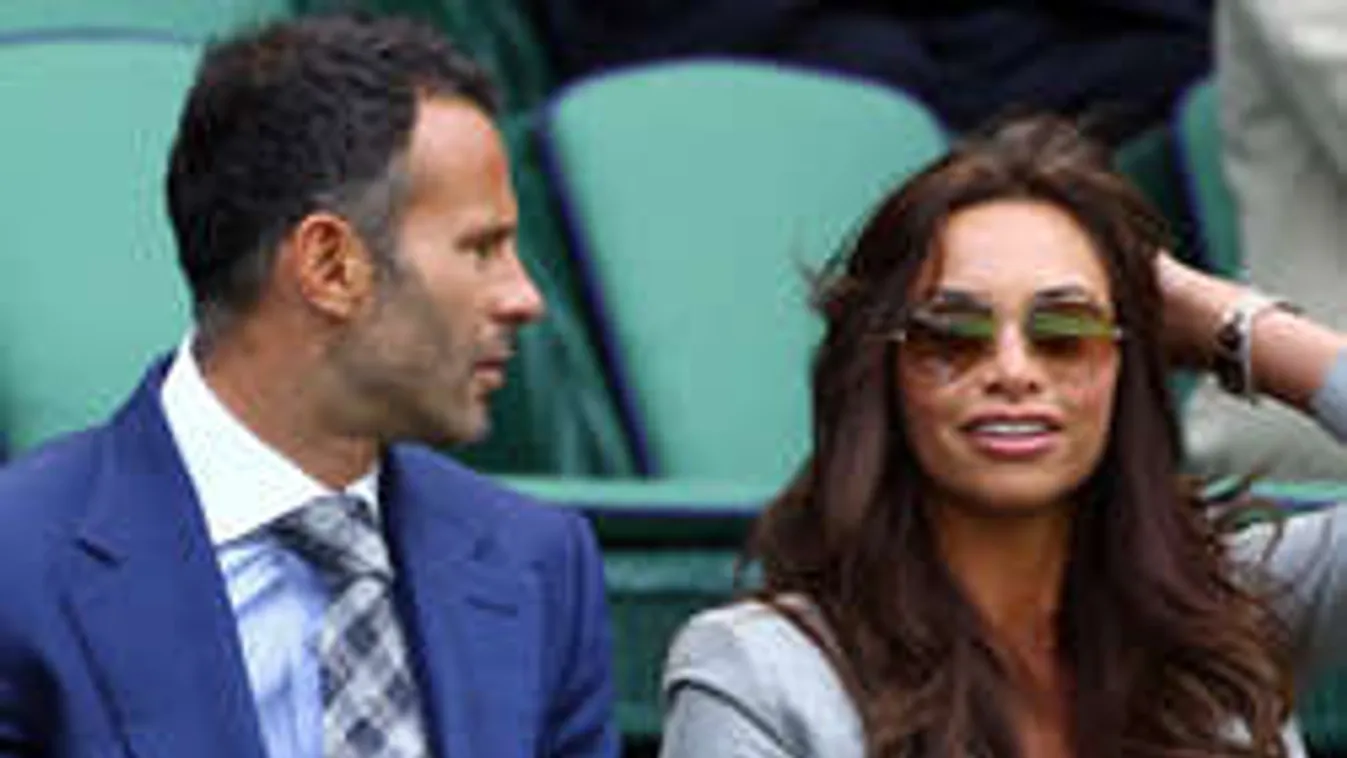 Sokba kerülnek a szexbotrányok: felesége megkopasztja a sztárt