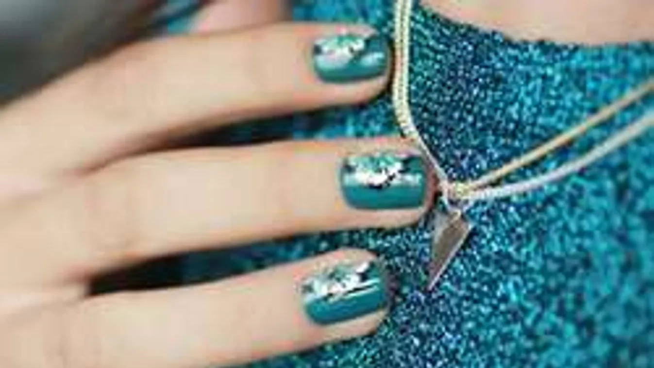 Ezzel a szexi körömmintával várd végre a nyarat