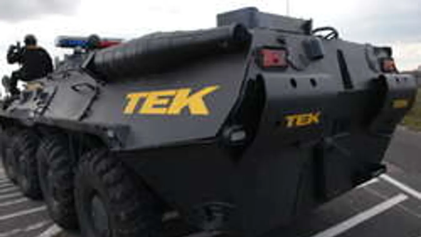 150 rendőr csapott le a váci bűnbandára!