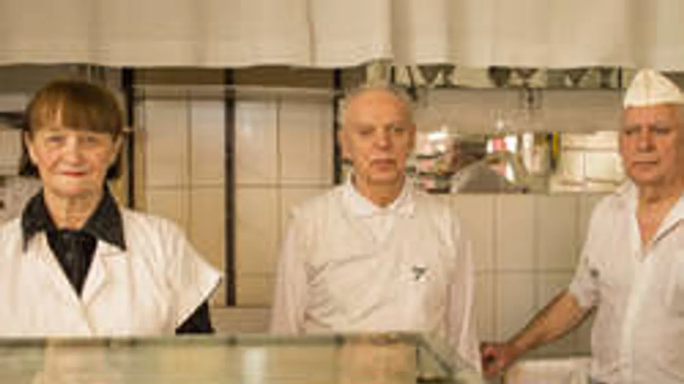 Itt van Illés bácsi cukrászdájának ellenpéldája! - Videó