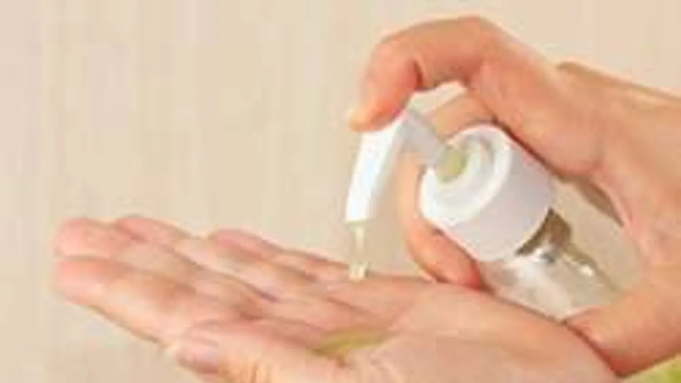 Meglepő ok: Ezért vedd le minden kézmosásnál a gyűrűd!