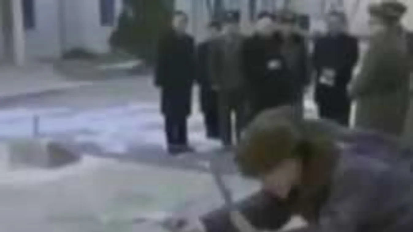 Ekkora őrültséget még Észak-Koreában is ritkán látni! - videó