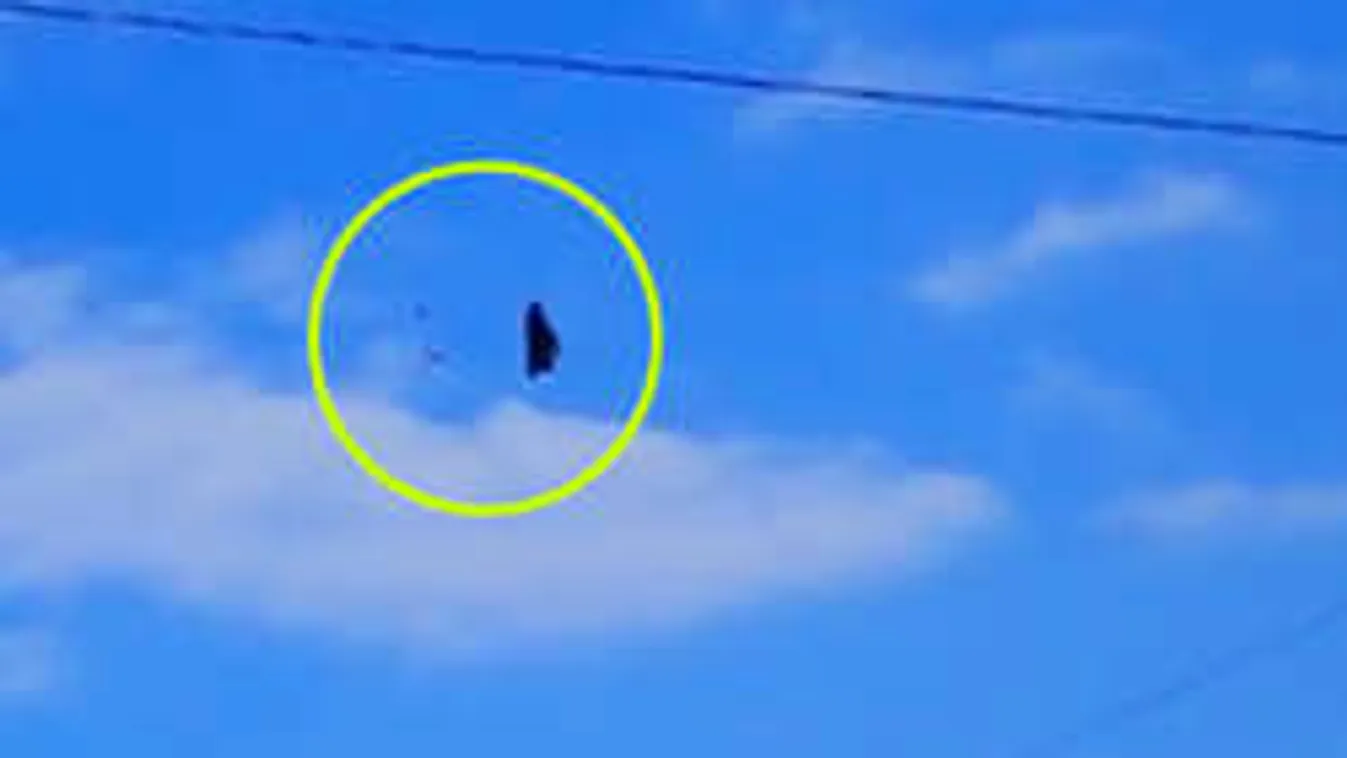 Ufó anyahajót videózott a konyhaablakból a rémült háziasszony - Videó