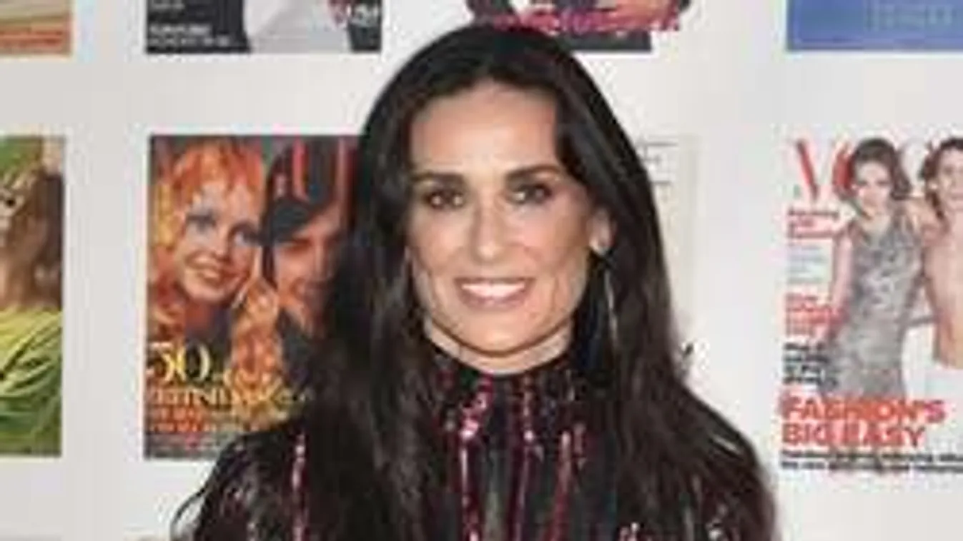 Demi Moore-nak 53 évesen is olyan a teste, mint egy húszévesé - Fotó