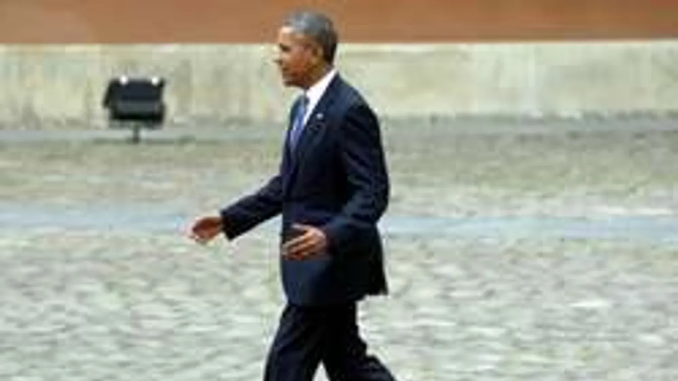 Lövöldöztek az amerikai elnök különgépének bázisán!