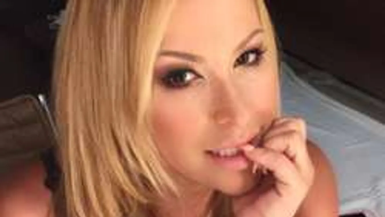 Meztelenül mutatta meg betegségtől átalakult testét a díva - Fotó