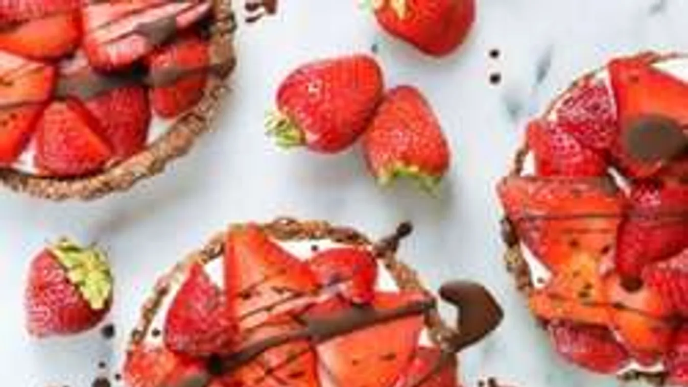 Tökéletes diétás desszert a forró napokra: mini epres, sütés nélkül