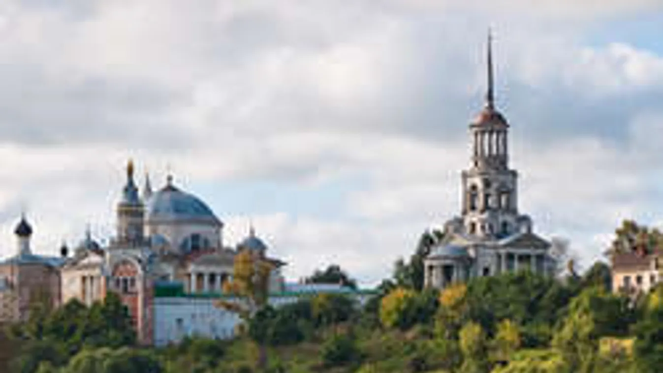 Drónfelvétel az aktusról: Lebukott a harangtoronyban szexelő párocska