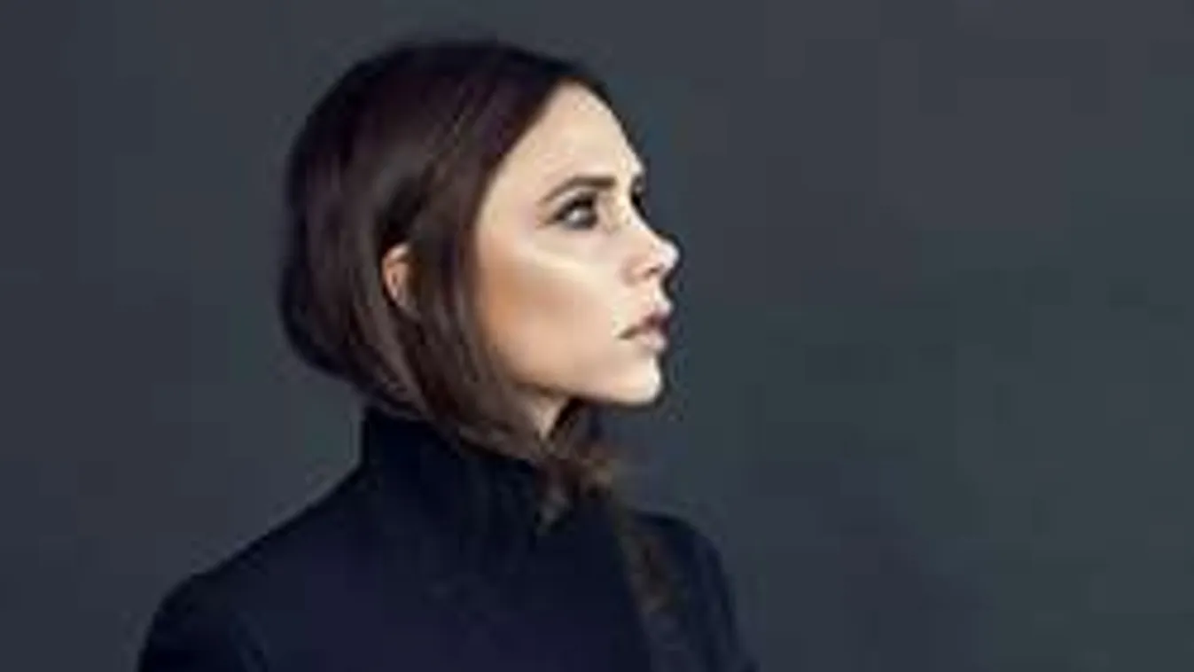 Soha nem látott képek a mosolygó Victoria Beckhamről