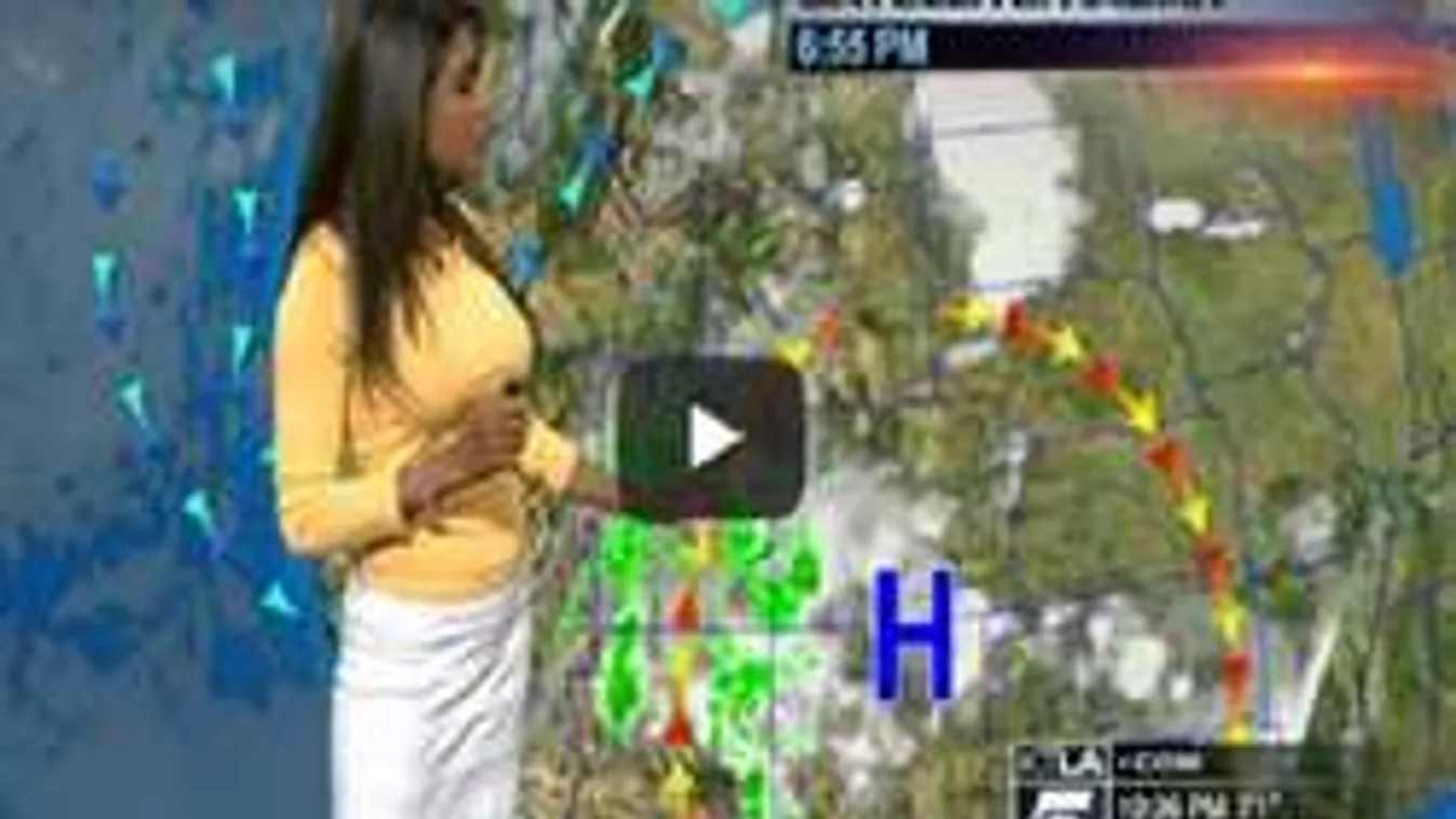 A dögös meteorológus gömbölyű keblei mindent visznek - VIDEÓ