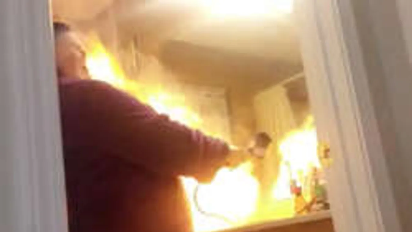 Horror lett a diákcsínyből: lángszóróvá vált a hintőporos hajszárító