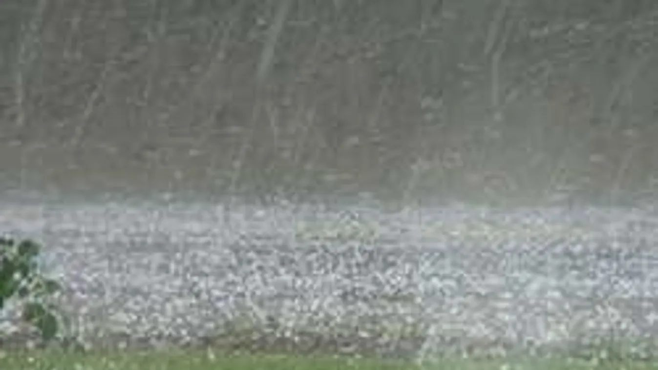 Riadó: Eléri hazánkat a brutális viharzóna, óriási jégeső várható!