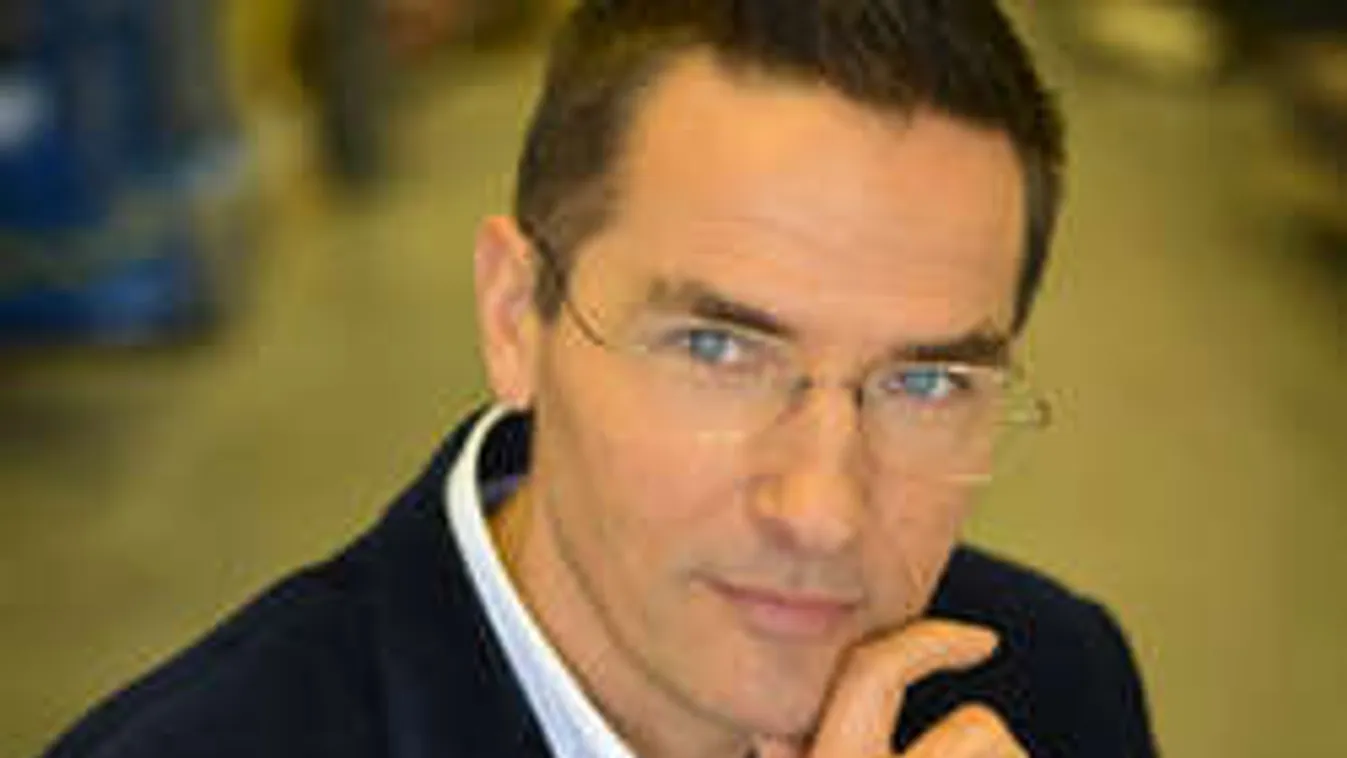 Visszatér a képernyőre a kirúgott híradós