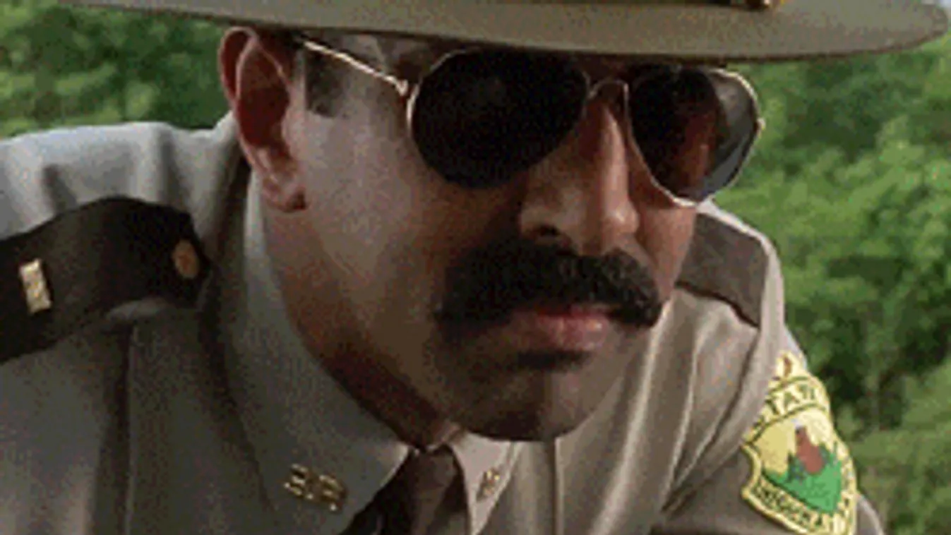 Jó fogás a magyar határon - Így fest 25 kiló fű! - Videó