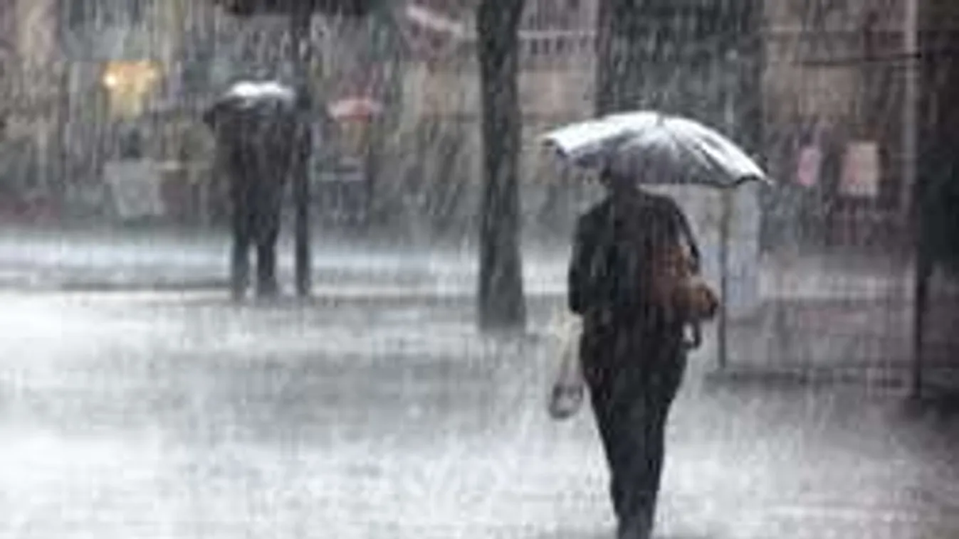 Durva felhőszakadás közeledik: itt csap le először!