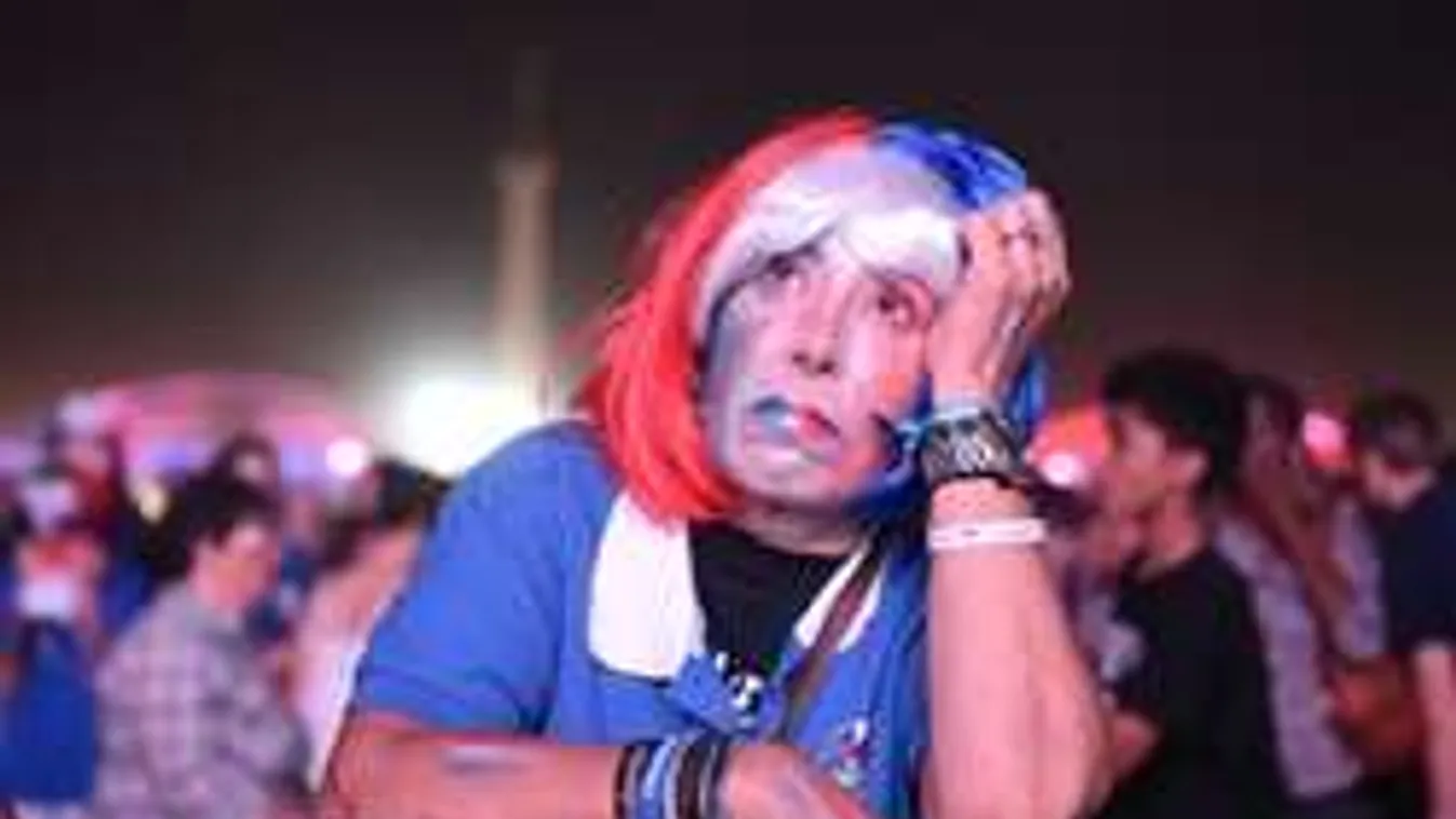 Megható folytatás! Utazást kap Párizs két hőse - Videó