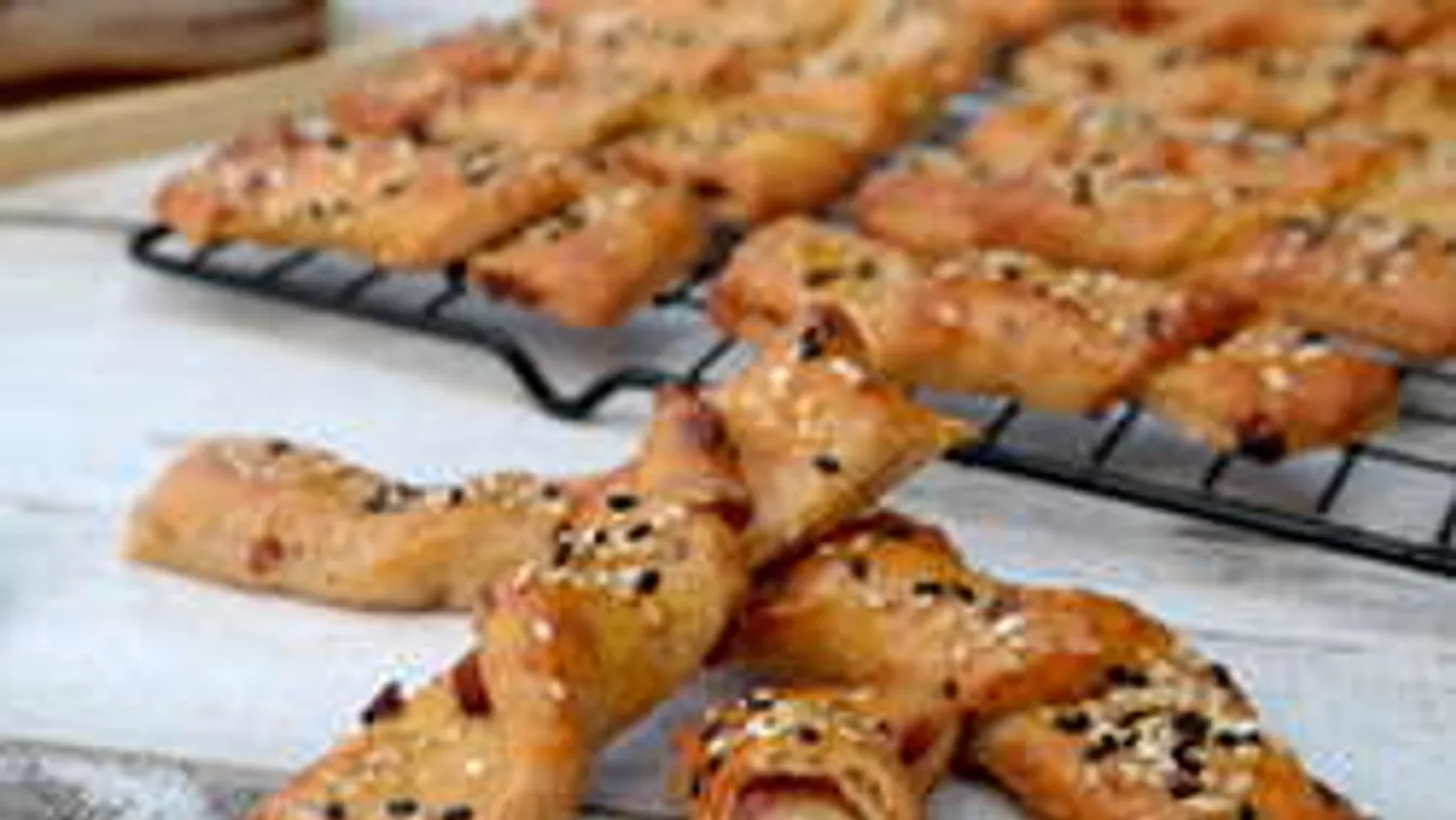 Itt a sós nasik királya: túrómasni ropogós baconszalonnával