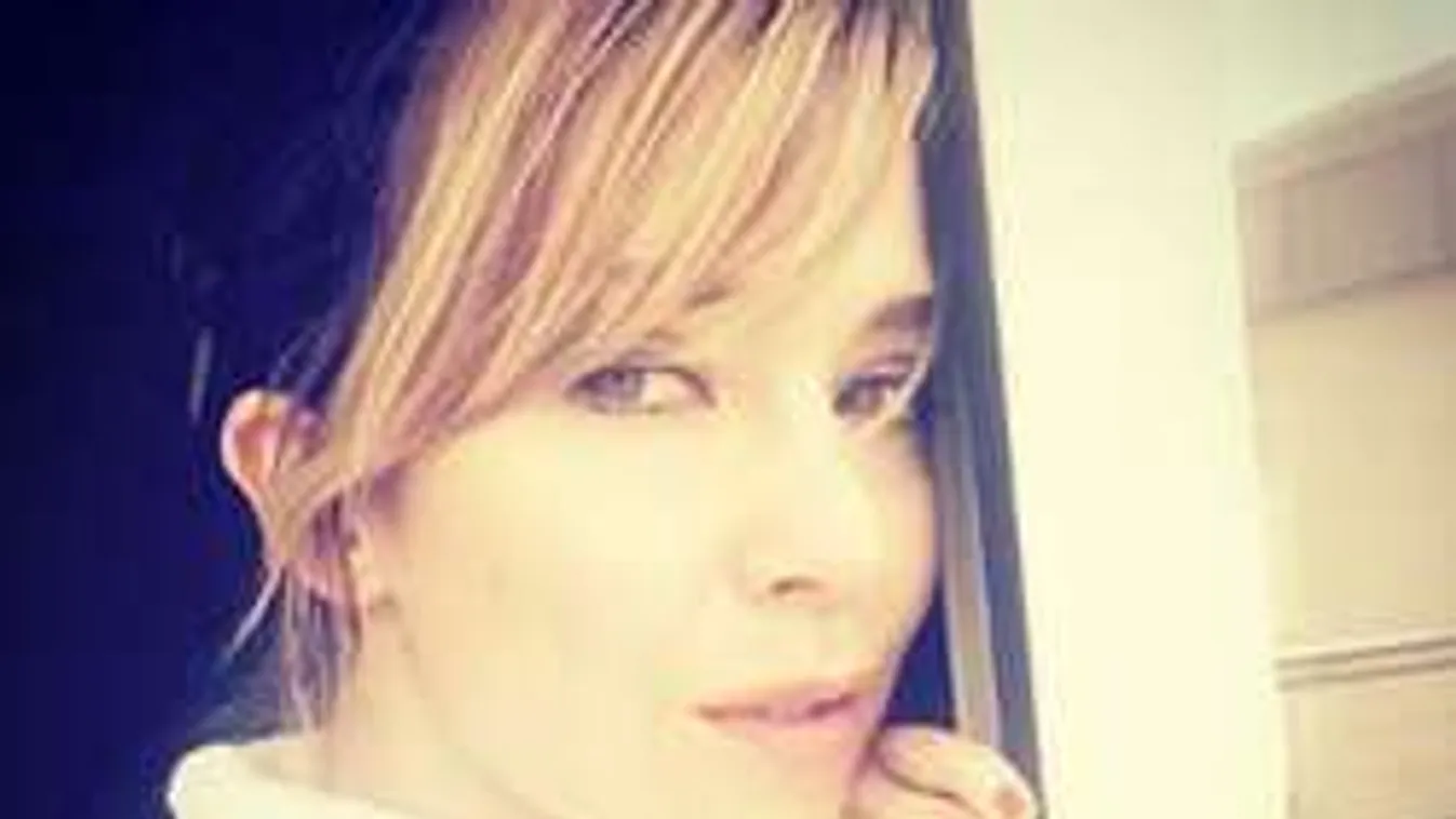 Az ágyban kapták le egy férfival az RTL Klub sztárját