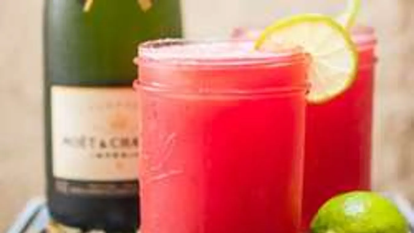 Felejtsd el a mojitót, ez lett a nyár új gyümölcsös koktélja
