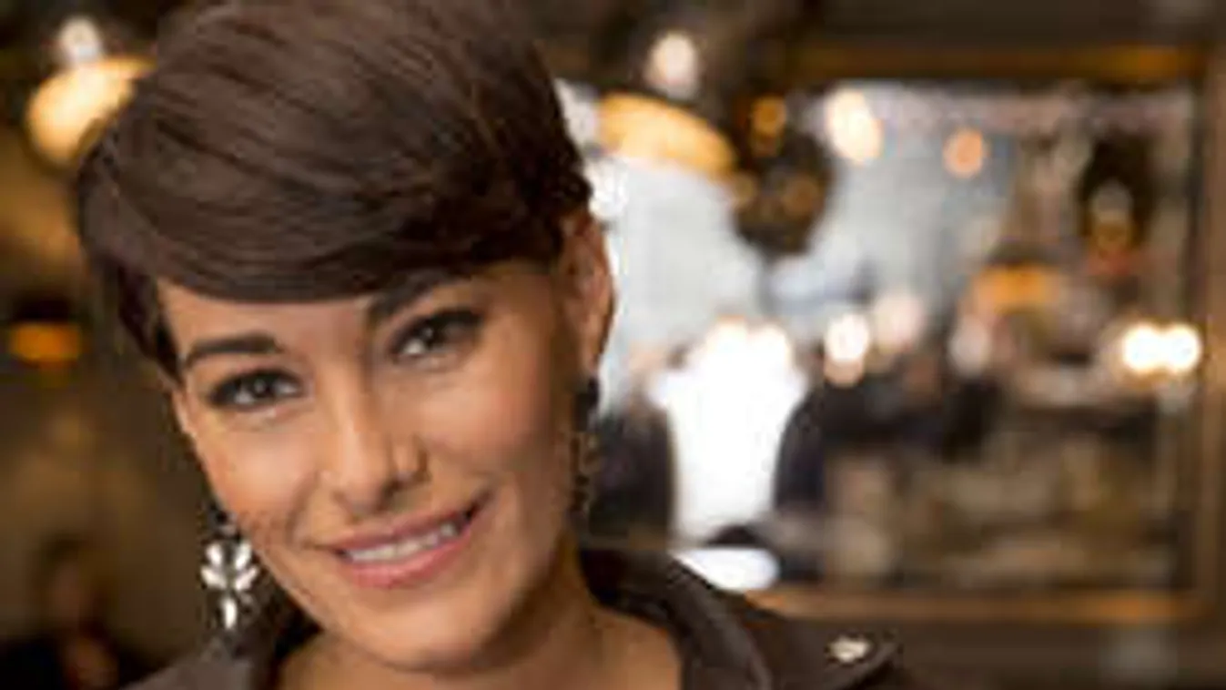 Így kényeztette magát a hősében a hatalmas mellű Görög Zita! - Fotó