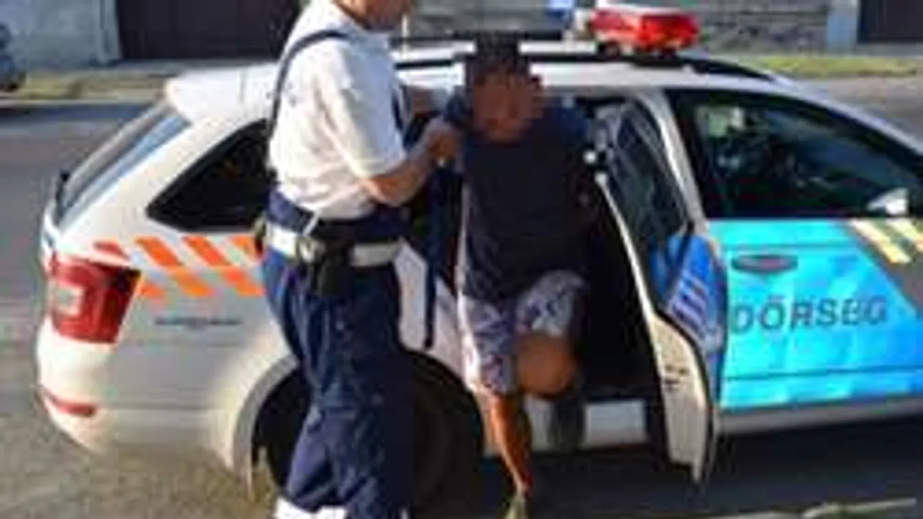 Meztelenül mutogatta magát a szatír, megpróbálta átverni a rendőröket