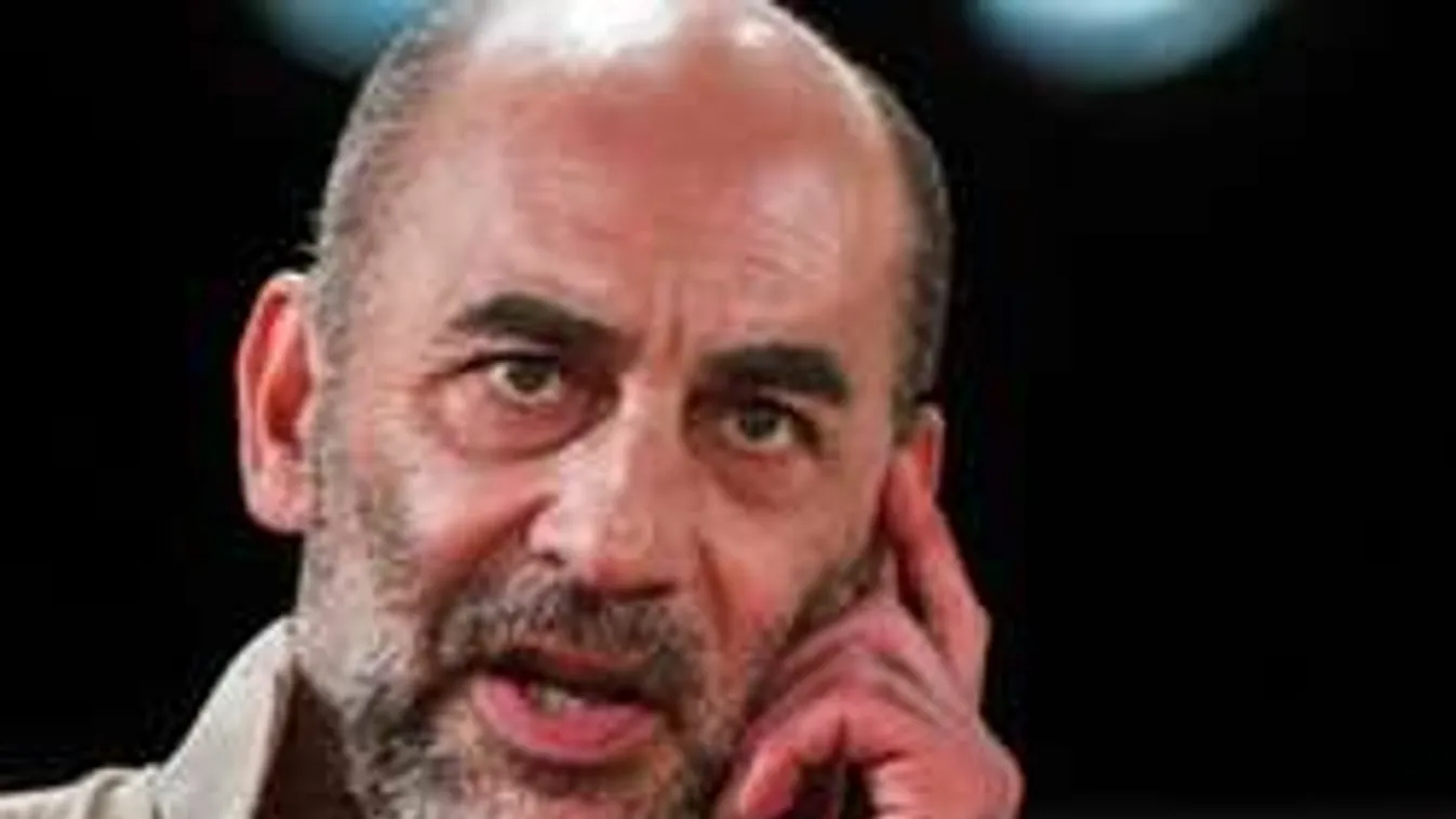 Hihetetlen! Már vezetni is tud Kulka János