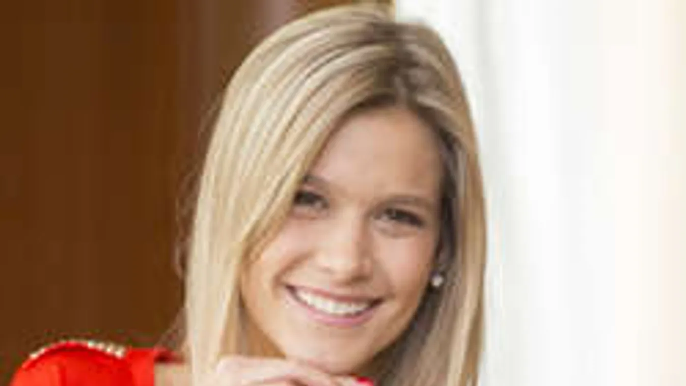 Imádják a rajongók Weisz Fanni szuperszexi bikinis videóját!