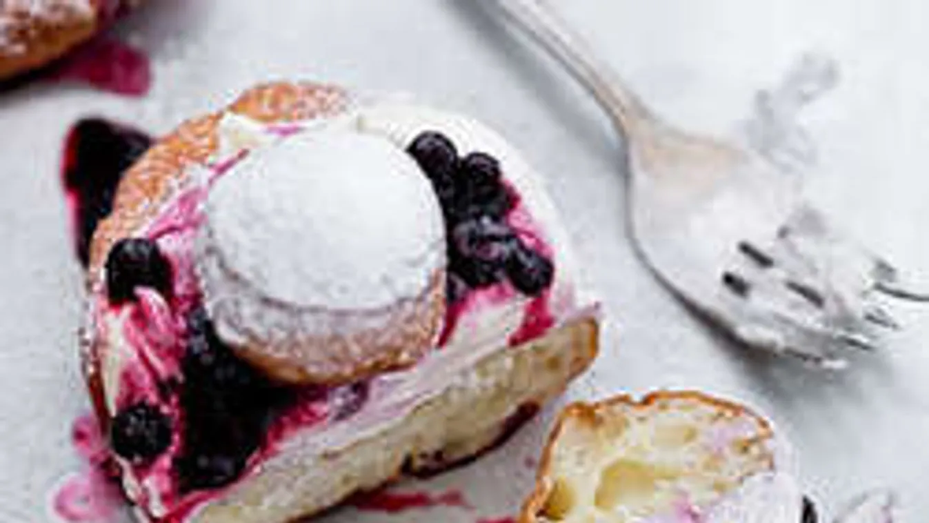 Elkészült a forró nyár diétás álomsütije: áfonyás-mascarponés túrófánk