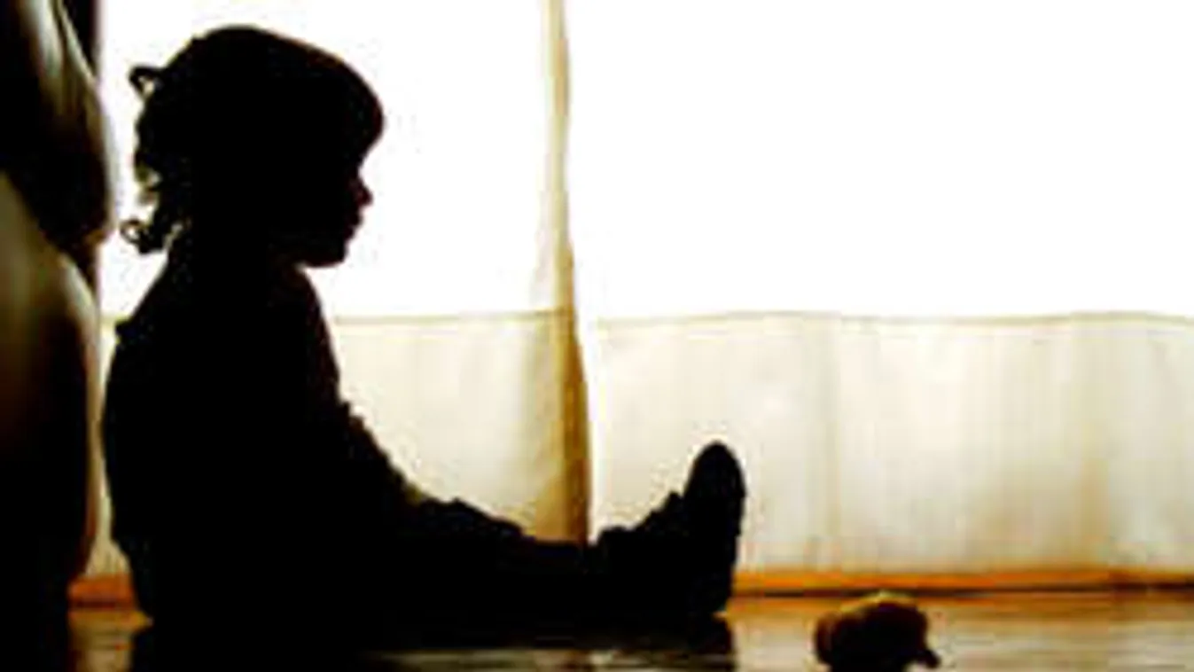 Zsineggel akarta megfojtani gyerekeit a százhalombattai édesanya!