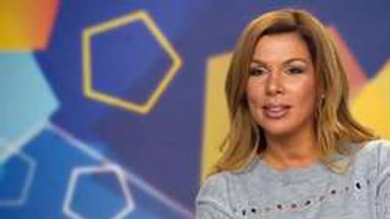 Erre aztán nem számított a bugyiban villantó Pirner Alma! - Fotó