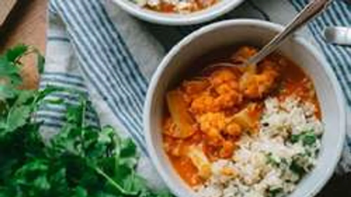 WOWWW! Itt a legnagyobb magyar diétaújítás: Pörkölt lett a karfiol!