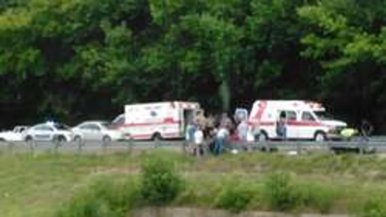 Földöntúli fotó: kiszállt a lélek a halott motoros testéből!