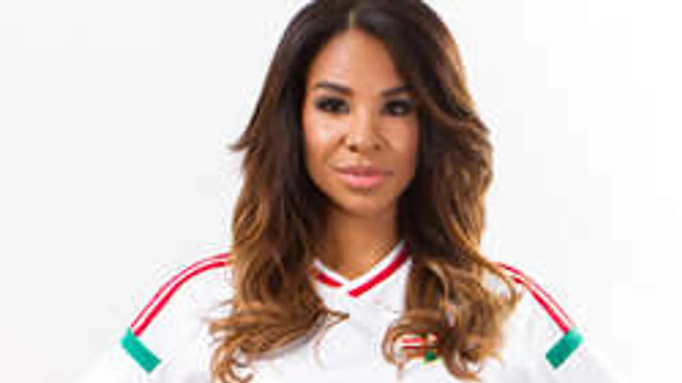 Pár órája még bulizott, most gyászol a magyar műsorvezetőnő!