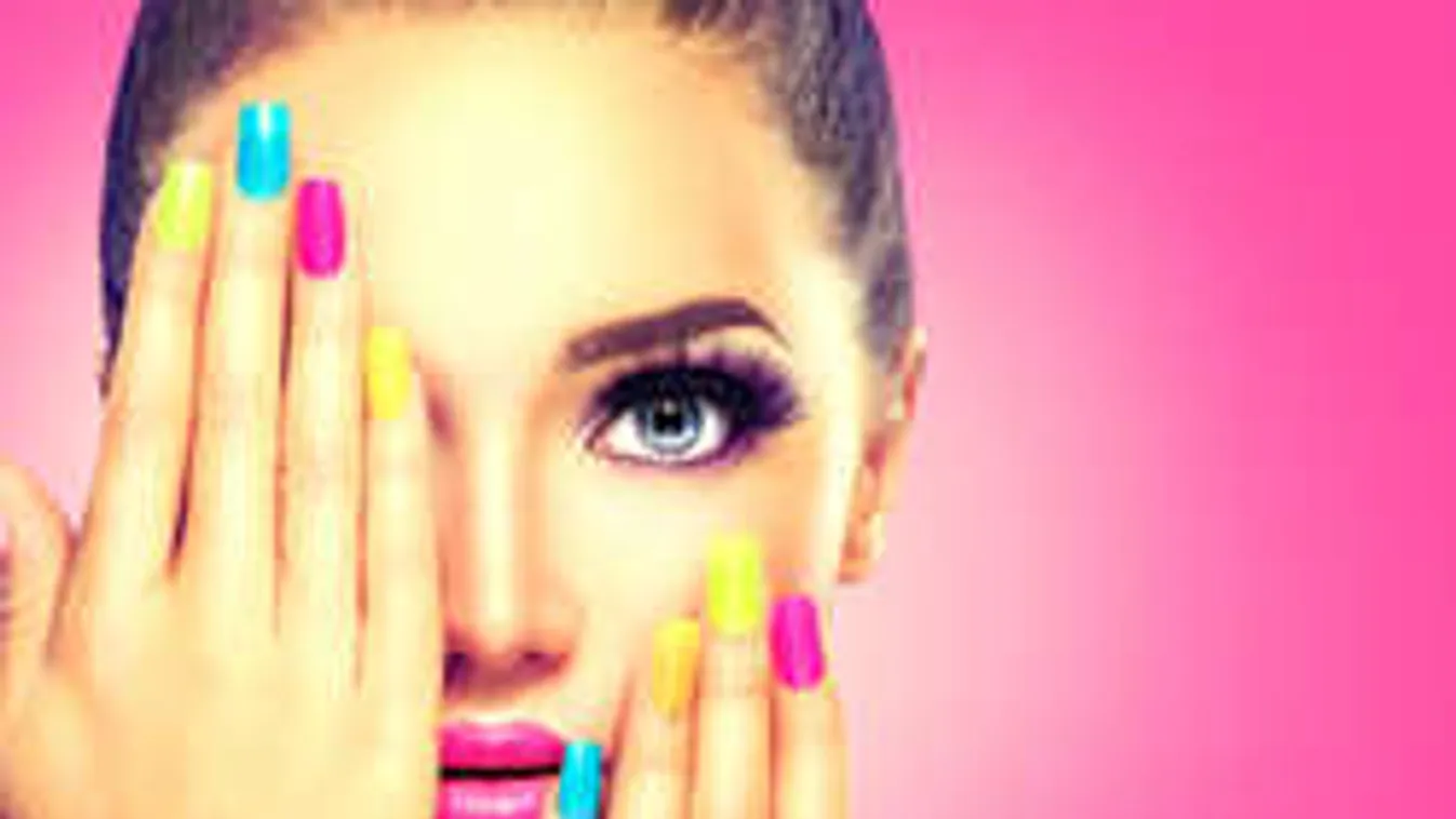 Ha ilyen színű a csajod körme, tuti megőrül a szexért