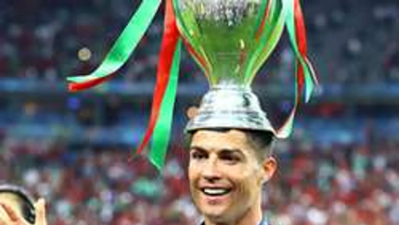 Nekik ajánlotta C. Ronaldo az Eb-győzelmet