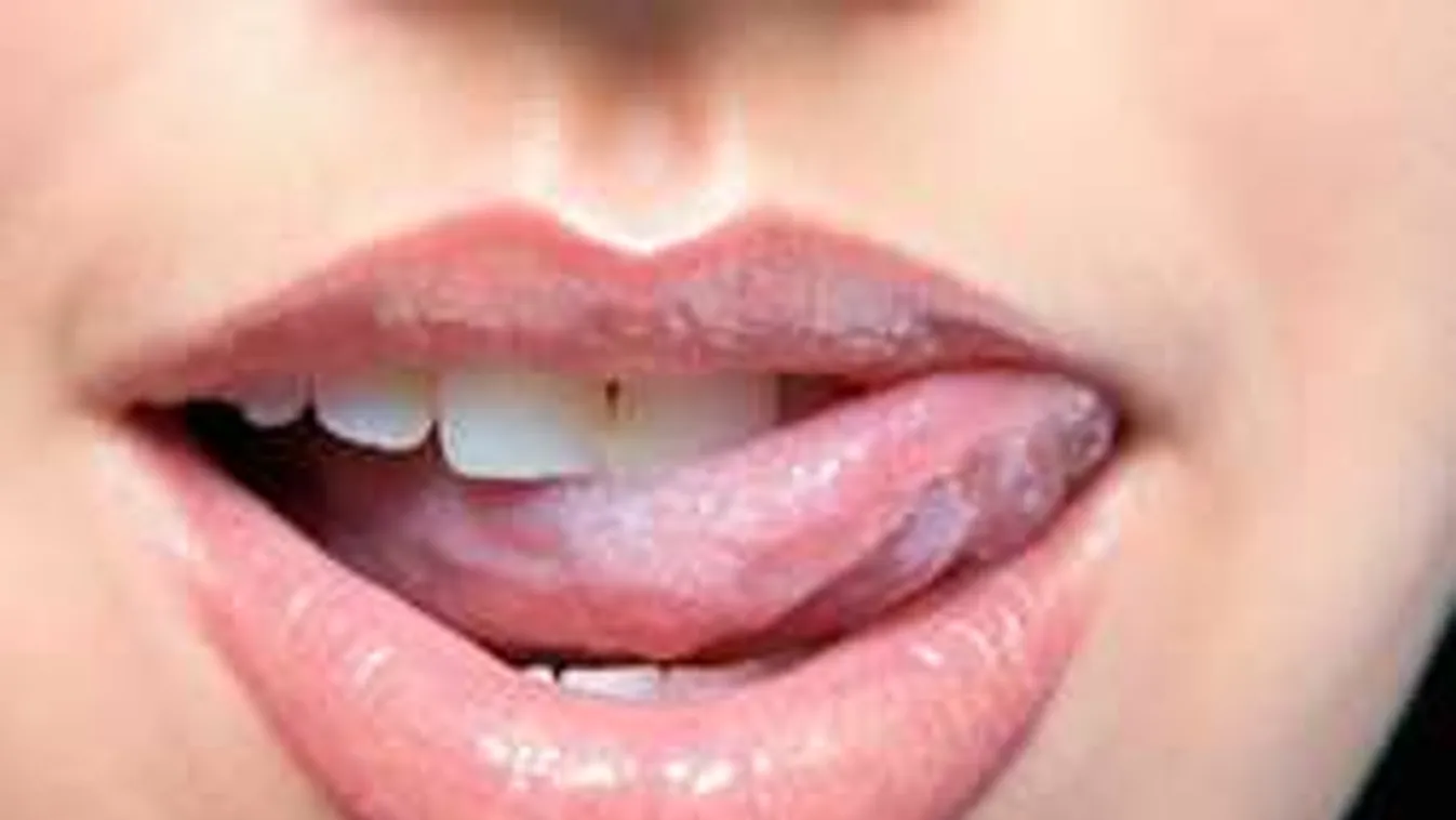 Ezt csináld a kezeddel, ha orálisan kényezteted a férfit!