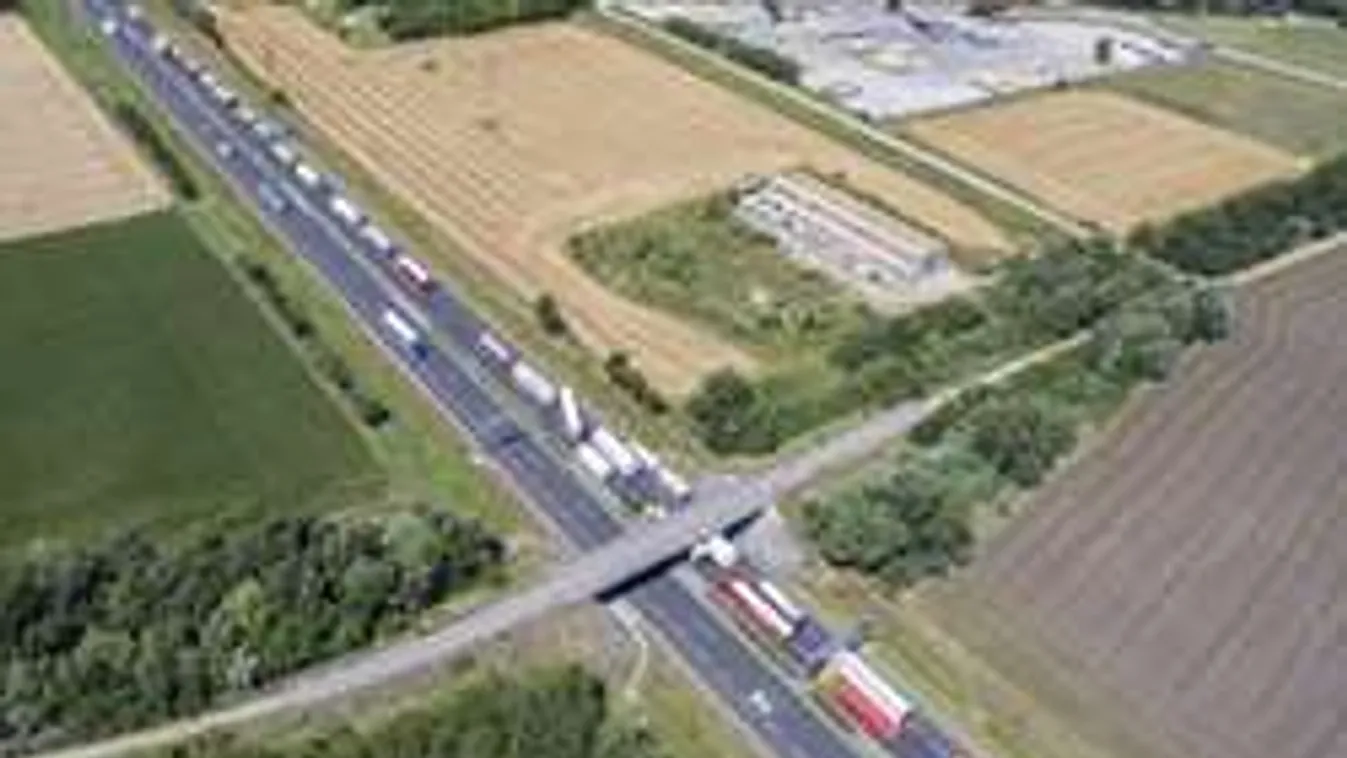 Elárulták az osztrákok, miért és meddig  ellenőriznek Hegyeshalomnál