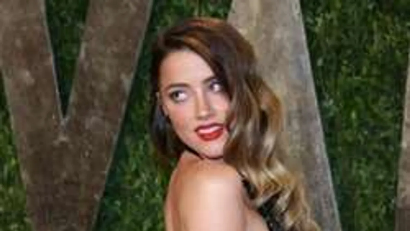 Fordulat: Ezzel a milliárdossal vigasztalódik a nőverő világsztár exe!