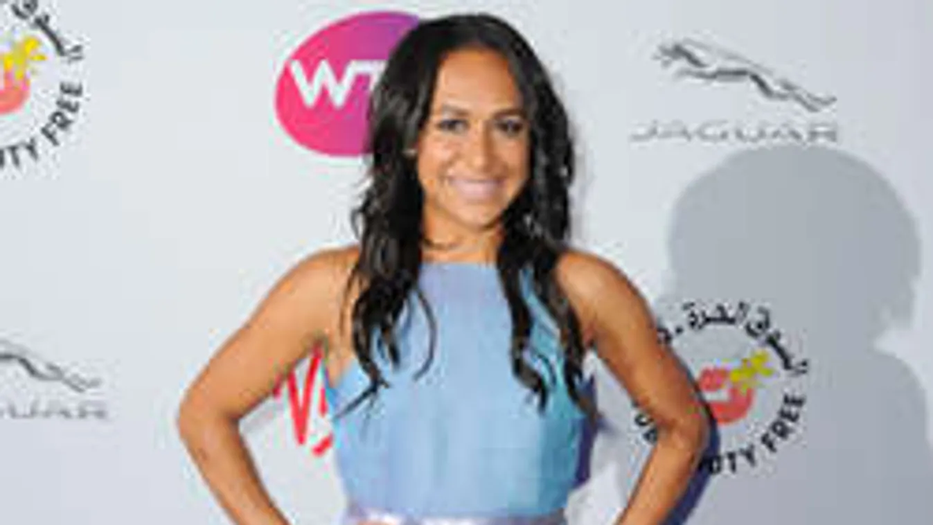 Áll a bál Wimbledonban: kocsmázott a szexi teniszezőnő