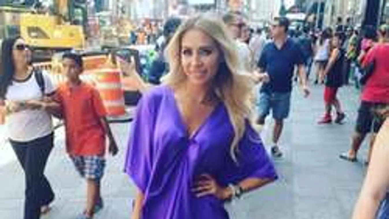 Anyaszült meztelenül mutatta meg magát a magyar sztármodell!