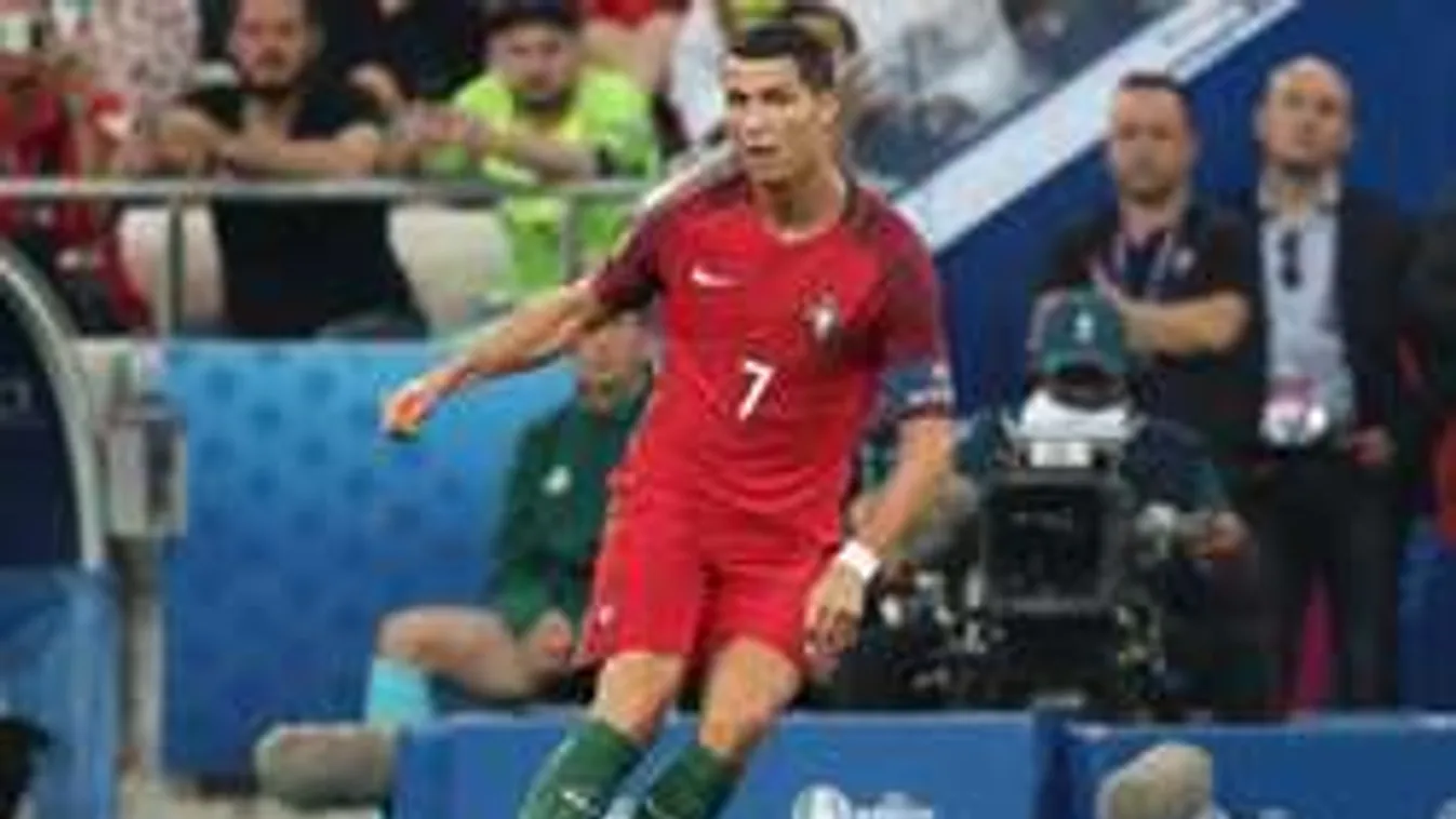 Botrány az Eb-n! Rátámadtak Cristiano Ronaldóra